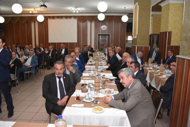 Vali Çeber, Mahalle Ve Köy Muhtarlarıyla Bir Araya Geldi 2