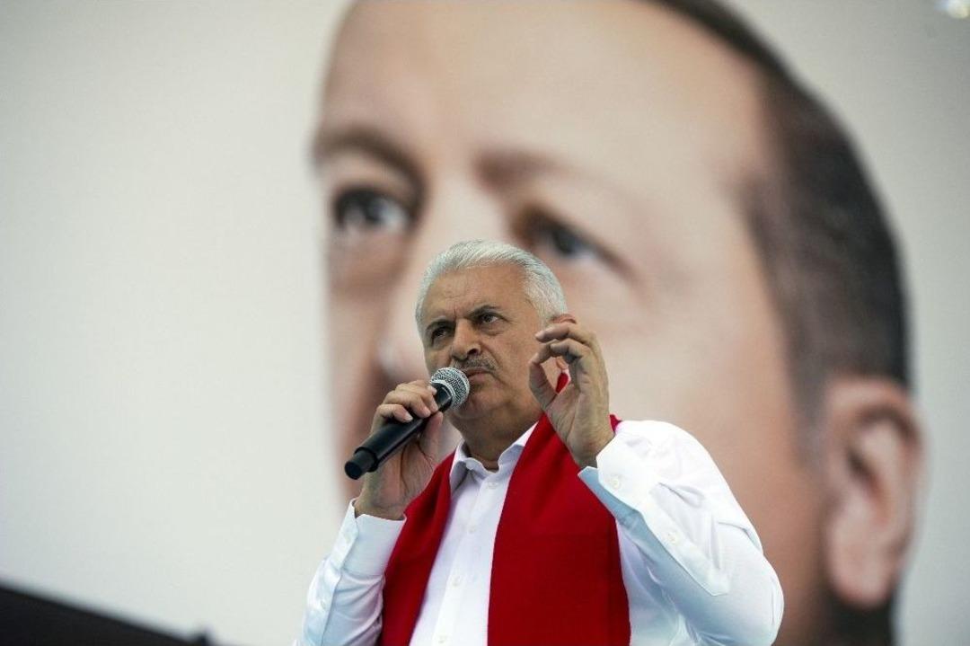 Başbakan Yıldırım: "bu Se&ccedil;im Yapım Ekibi İle Yıkım Ekibi Arasında Yapılıyor"