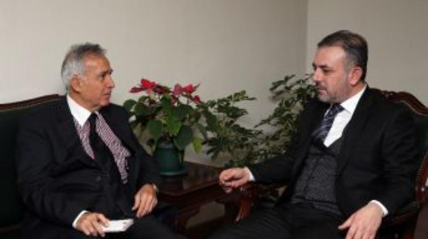 Yavuz Donat&rsquo;tan Başkan Ercan&rsquo;a &lsquo;hayırlı Olsun&rsquo; Ziyareti