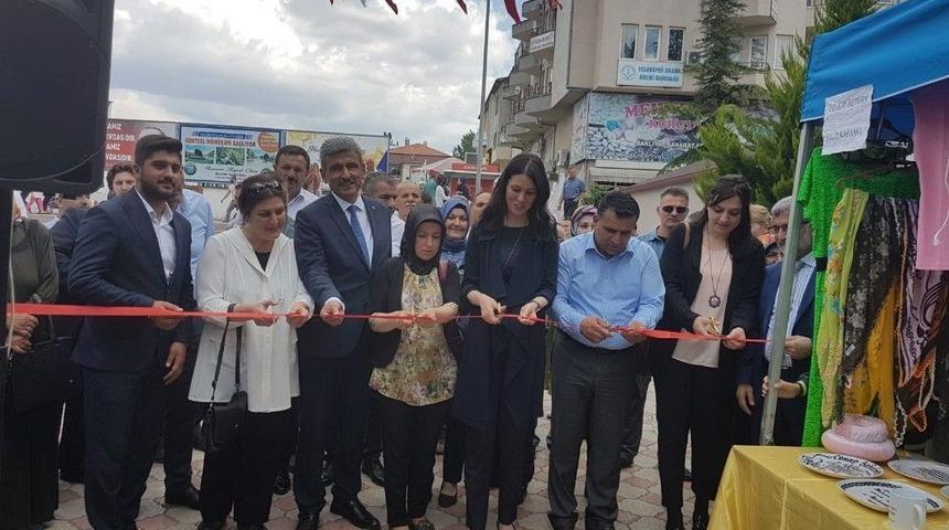 Kadın Emeği Pazarı&rsquo;nı &Ccedil;iğdem Karaaslan A&ccedil;tı