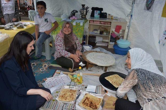 Kadın Emeği Pazarı’nı Çiğdem Karaaslan Açtı