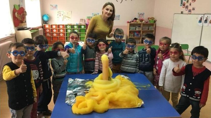 Minikleri G&uuml;lme Krizine Sokan Deney