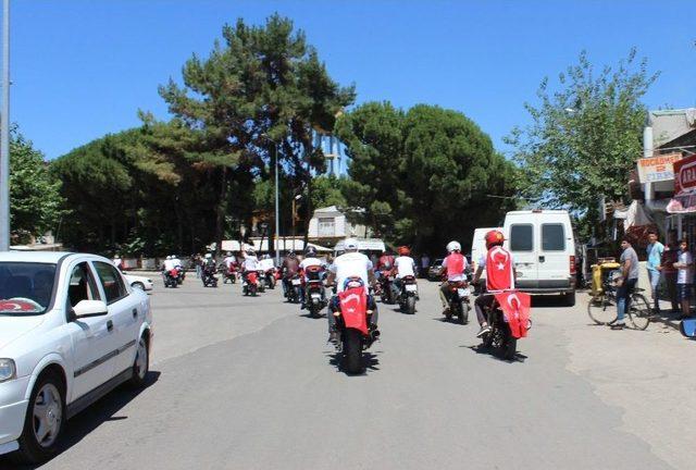 Motosiklet Tutkunları Bu Kez Jandarma İçin Buluştu