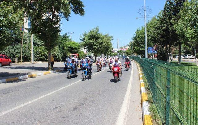 Motosiklet Tutkunları Bu Kez Jandarma İçin Buluştu