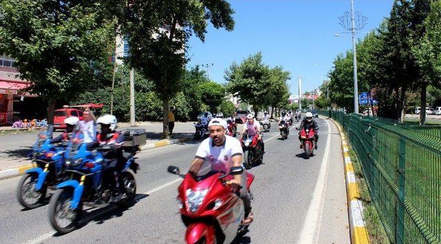 Motosiklet Tutkunları Bu Kez Jandarma İçin Buluştu