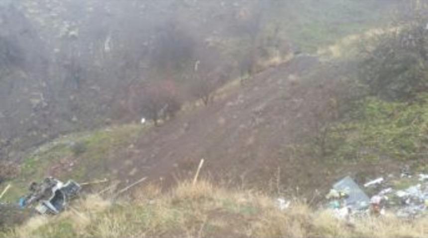 Kamyonet Şarampole Yuvarlandı;1 Ağır Yaralı