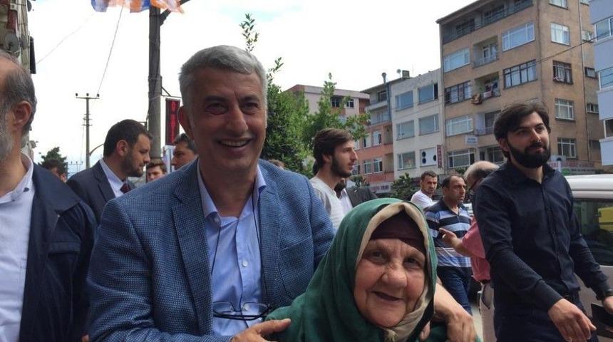 Ak Parti Trabzon Milletvekili Adayı Koç, Seçim Çalışmalarını Araklı İlçesinde Sürdürdü