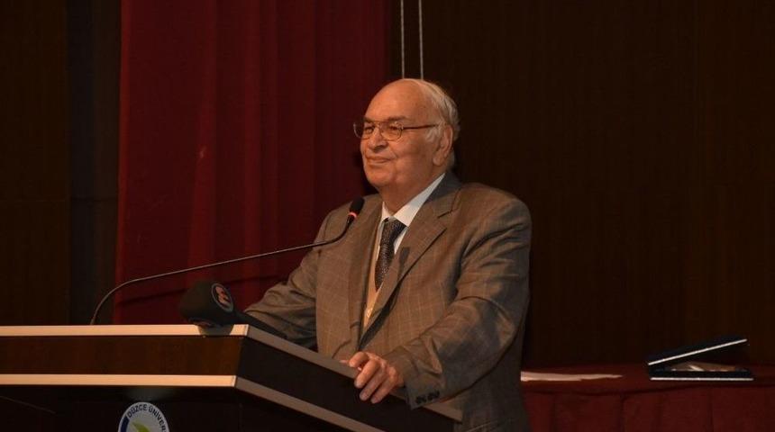 Prof. Dr. Konuk&ccedil;u İ&ccedil;in Saygı G&uuml;n&uuml; D&uuml;zenlendi