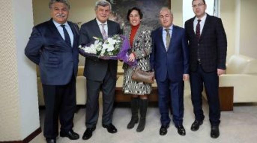 Başkan Karaosmanoğlu, "bilim Ve Teknolojiyi Keşfetmelerini Sağladık"