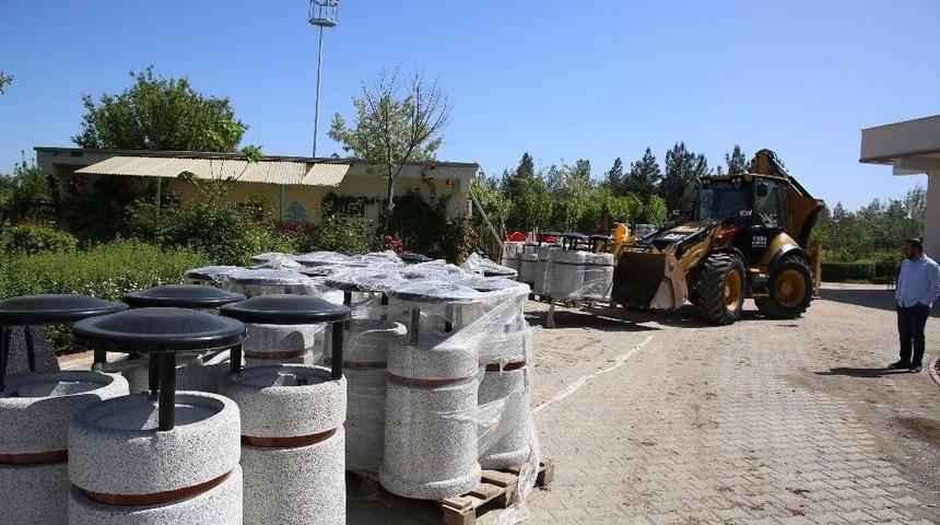 Batman Belediyesinden Parkla Yeni &Ccedil;&ouml;p Kovaları