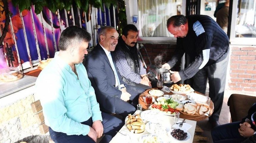 Başkan Esnaflarla Buluştu