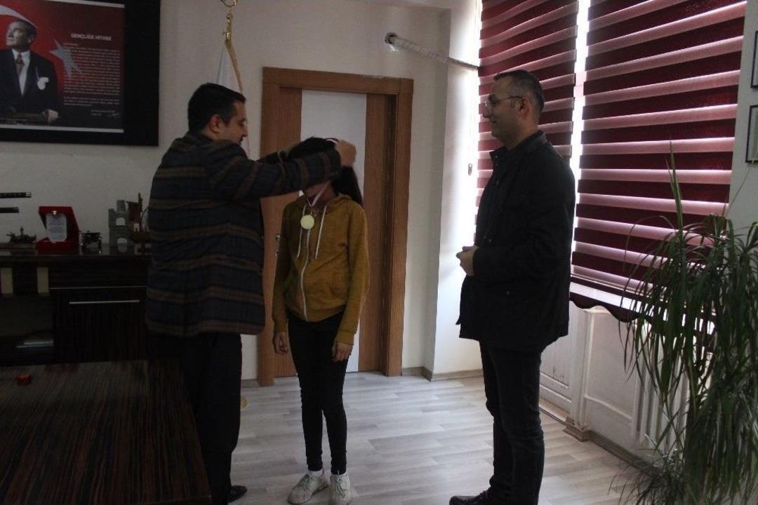 15 Temmuz Koşusunda Dereceye Girenlere &Ouml;d&uuml;lleri Verildi