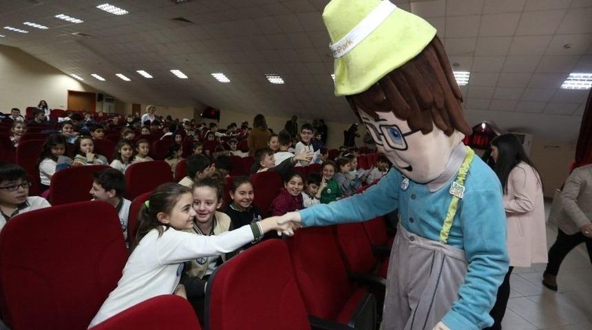 &Ccedil;ocuklar Toplu Ulaşım Kurallarını &Ouml;ğreniyor