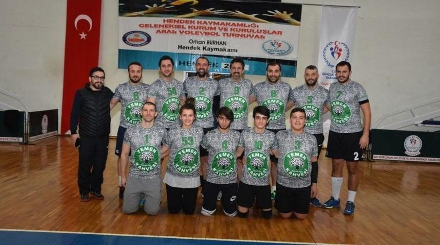 Hendek&rsquo;te Turnuvanın Galibi Karayolları Oldu