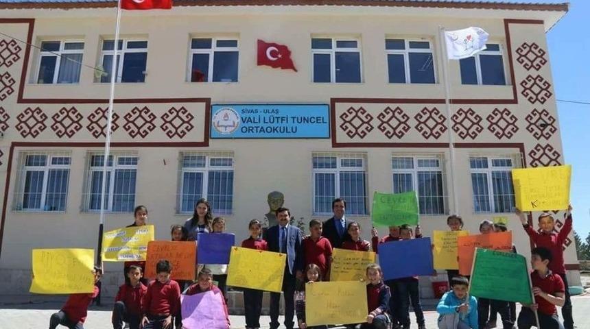 Okul Bah&ccedil;esi &Ccedil;ocuklarla Renklendi