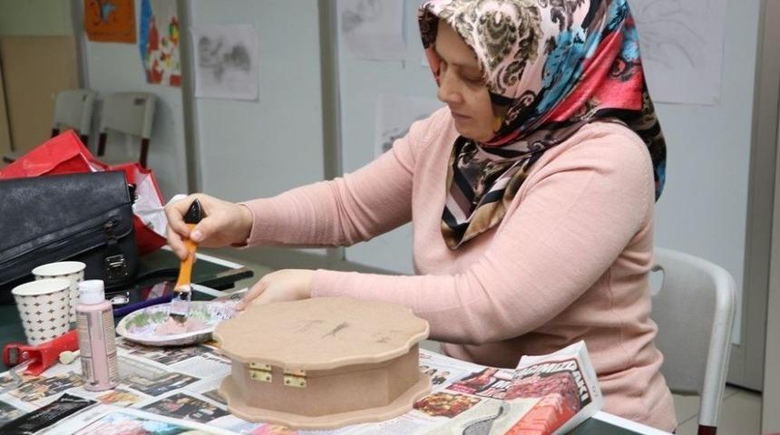 Veliler Bilgievleri&rsquo;nde Eğitim Alıyor