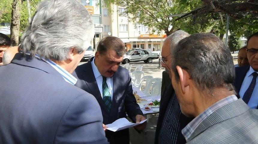 G&uuml;rkan Muhtarlar İle Bir Araya Geldi