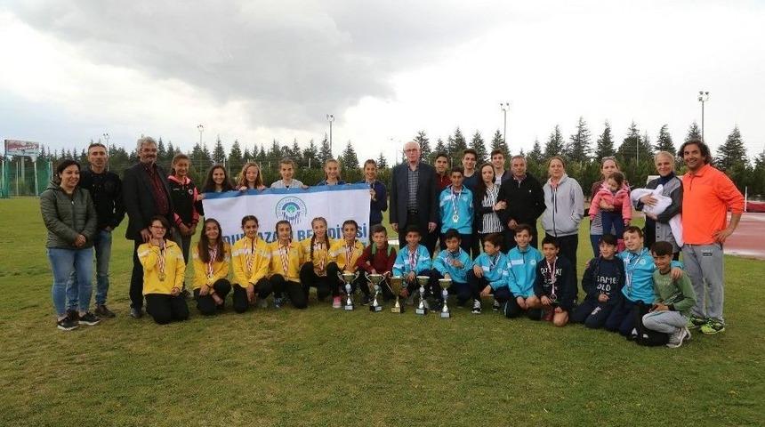 Odunpazarı Atletizmde Kupaya Doymuyor