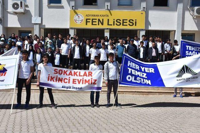 Kahta Fen Lisesi Çevre Temizliğine Dikkat Çekti