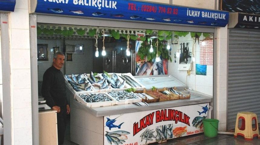 Balıktaki Av Yasağı Balık Pazarında Hissedildi