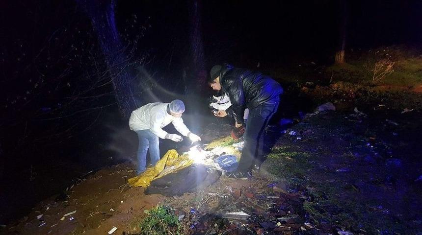 Sultanbeyli&rsquo;de Ormanlık Alanda Erkek Cesedi Bulundu