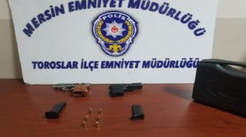 Mersin&rsquo;de &Ccedil;eşitli Su&ccedil;lardan Aranan 52 Kişi Yakalandı