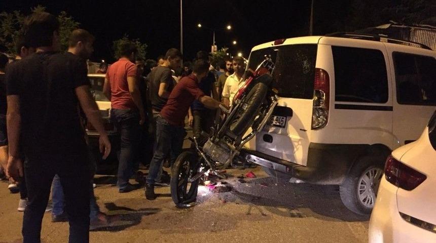 Kahta&rsquo;da Trafik Kazası: 1 Yaralı