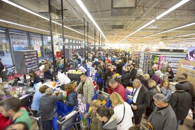 Carrefoursa’dan İzmir’e Yeni Yatırım