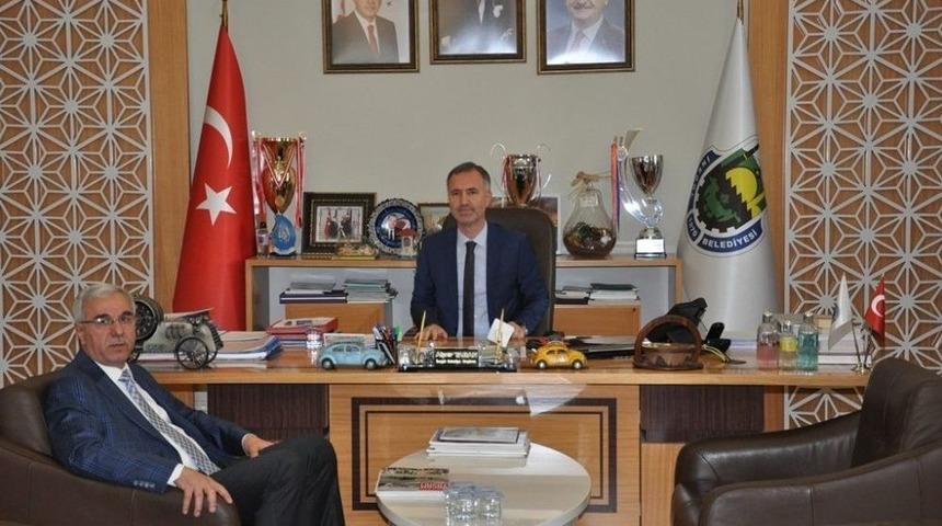 N&uuml;fus M&uuml;d&uuml;r&uuml; Solmaz&rsquo;dan Başkan Taban&rsquo;a Veda Ziyareti