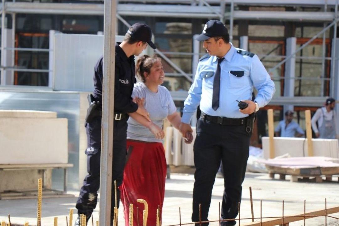 &Ouml;nce &Uuml;st Ge&ccedil;itten Sarktı, Sonra 5 Metreden Atlamak İstedi