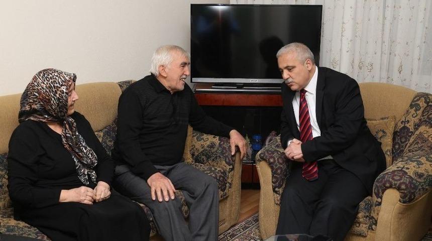 Vali G&uuml;ven&ccedil;er&rsquo;den Başkan Şirin&rsquo;in Babasına &rsquo;ge&ccedil;miş Olsun&rsquo; Ziyareti