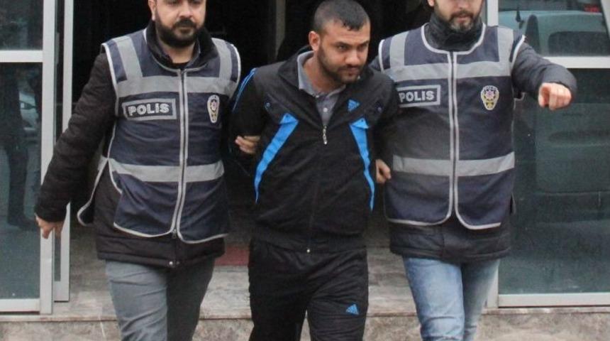 Banka Ve Tapu Dairelerinden &Ccedil;ıkanları Gasp Eden S&uuml;lale Uslanmıyor