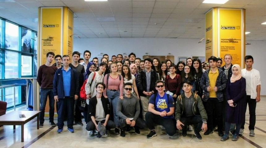 41 Gen&ccedil; 41 Gelecek&rsquo;in &Ouml;ğrencileri &Uuml;mraniye Şehir Tiyatroları&rsquo;nda