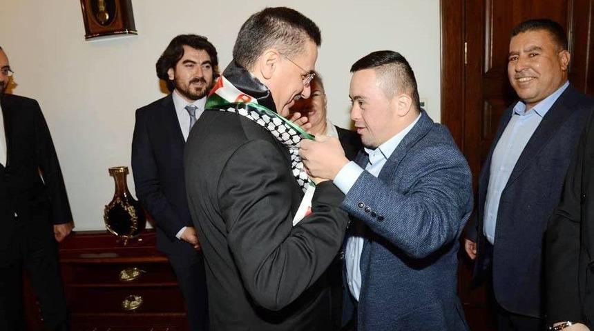 Filistinli Muhammed&rsquo;den Vali Topaca&rsquo;ya Ziyaret