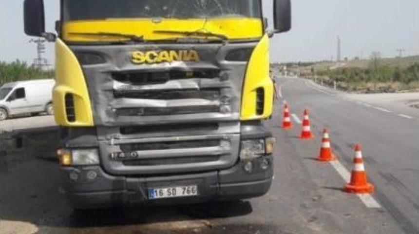 Tırın Çarptı Patpat Sürücüsü Ağır Yaralandı