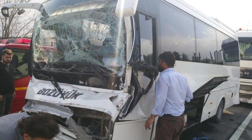 4 Ara&ccedil; Birbirine Girdi: 1 Yaralı