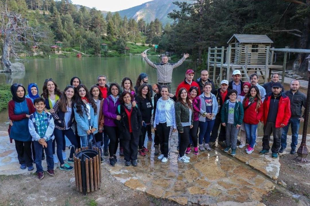 G&uuml;m&uuml;şhaneli Dağcılar 2 Bin 24 Metrede İftar Yaptı