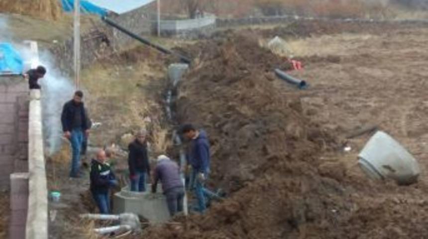Tuzluca Belediyesi&rsquo;nin &Ccedil;alışmaları Devam Ediyor