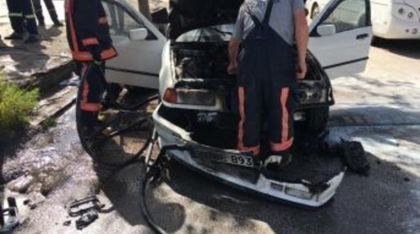 Elazığ&rsquo;da Ara&ccedil; Yangını