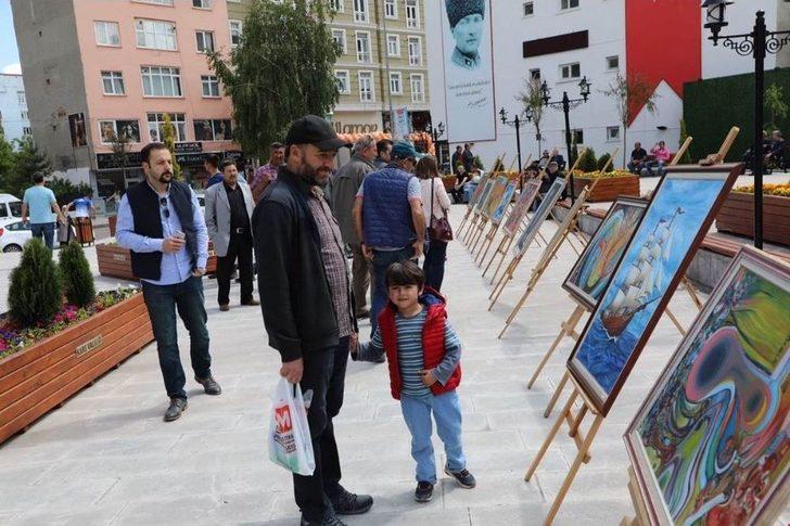 Vali Doğan, Resim Sergisinin Açılışını Yaptı G3