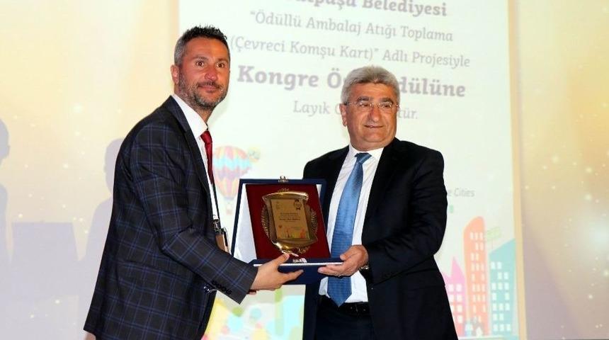 Muratpaşa Belediyesi Kongre &Ouml;zel &Ouml;d&uuml;l&uuml; Aldı
