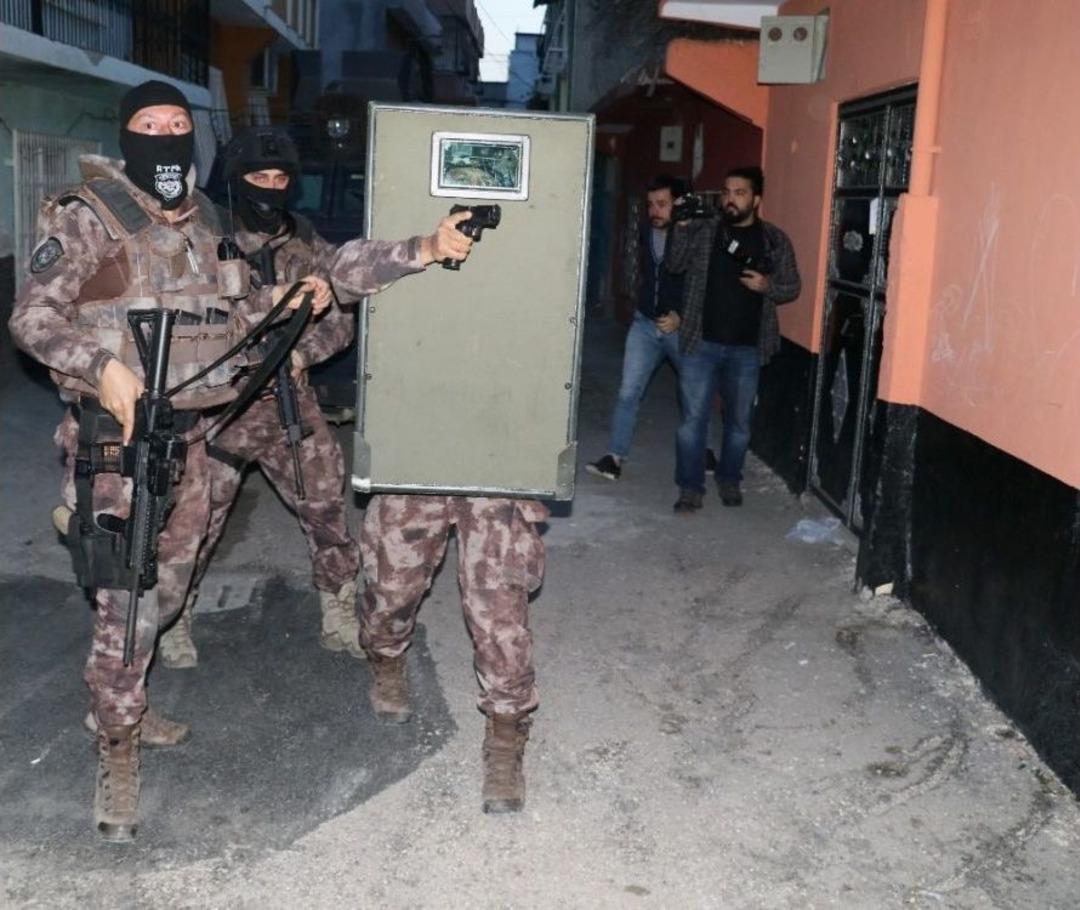 Kimsesiz Ve Muhta&ccedil; Kadınlara Zorla Fuhuş Yaptıran Şebeke &Ccedil;&ouml;kertildi