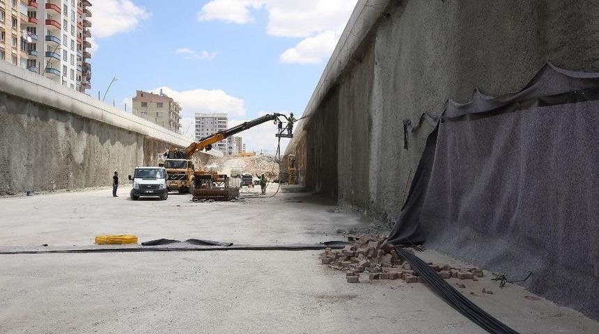 Başkan &Ccedil;elik, Yol &Ccedil;alışmalarını İnceledi