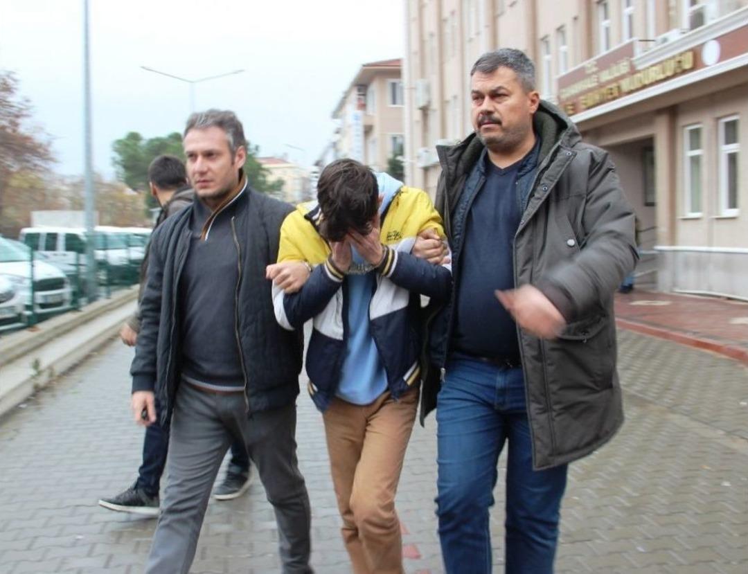 Kuyumculara Sahte Altın Satan &Ccedil;ete Yakalandı