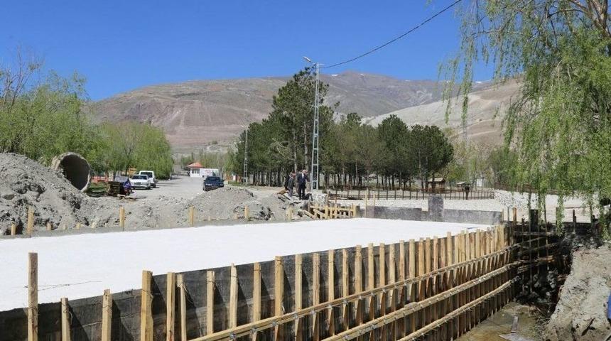 Ekşisu&rsquo;da &Ccedil;alışmalar Hız Kesmiyor