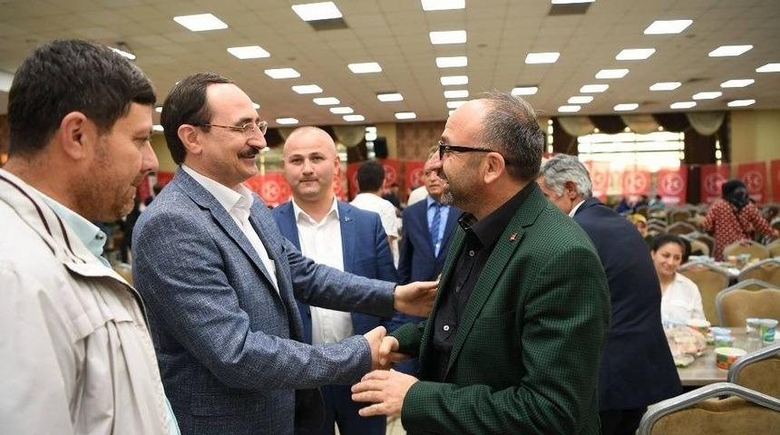 Başkan &Uuml;z&uuml;lmez, Mhp&rsquo;nin İftar Yemeğine Katıldı