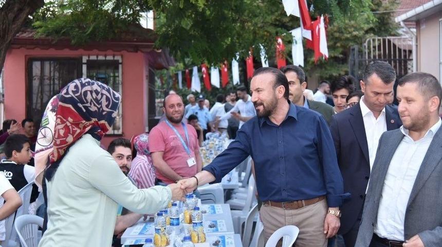 İzmit&rsquo;te 2 Bin Kişi İftar Sofrasında Buluştu