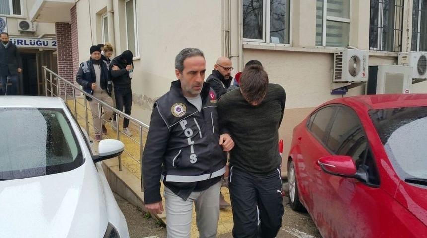 Bursa&rsquo;da Uyuşturucu Operasyonu: 12 G&ouml;zaltı