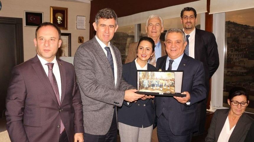 Tbb Başkanı Feyzioğlu, Kuşadalılarla Buluştu