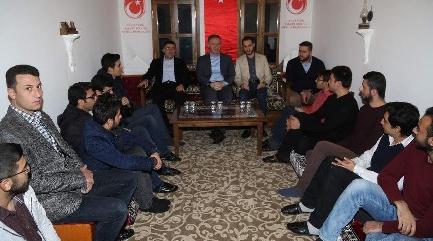 Vali G&uuml;l Tecr&uuml;belerini &Ouml;ğrenciler İle Paylaştı